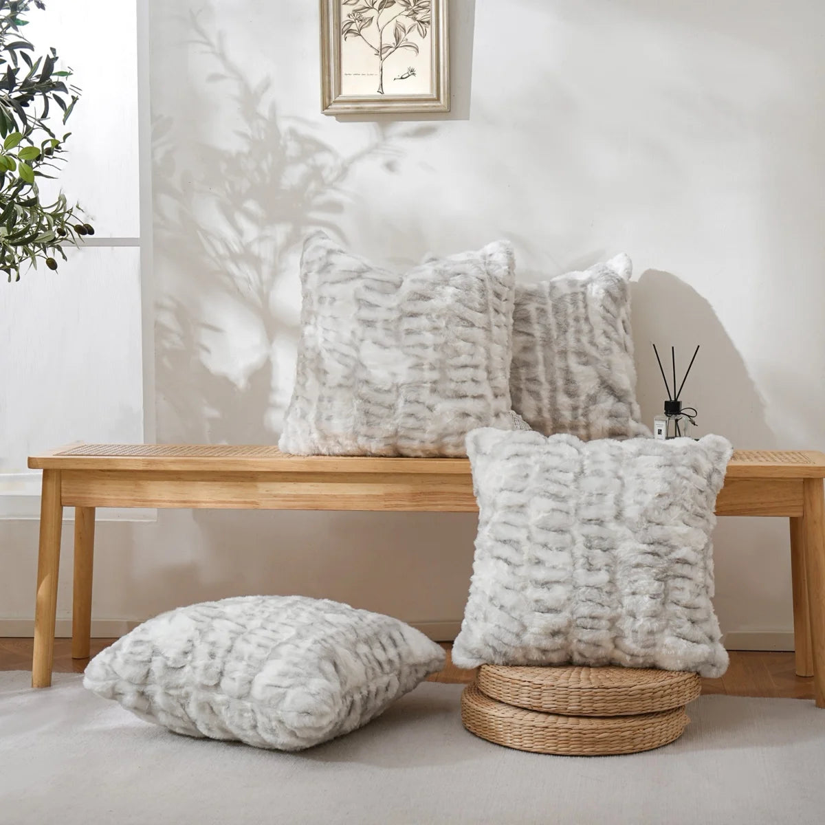 2-Pack Soft Faux Rabbit Fur Pillow Covers 18x18 Inch， Plush Fluffy Decorative Throw Pillowcases with Zipper, Cozy Cushion Covers for Sofa Couch Bed, Grey