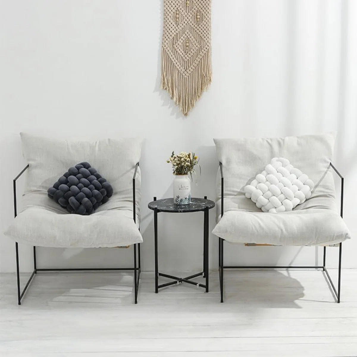 2 Pcs Soft Velvet Knot Square Pillows